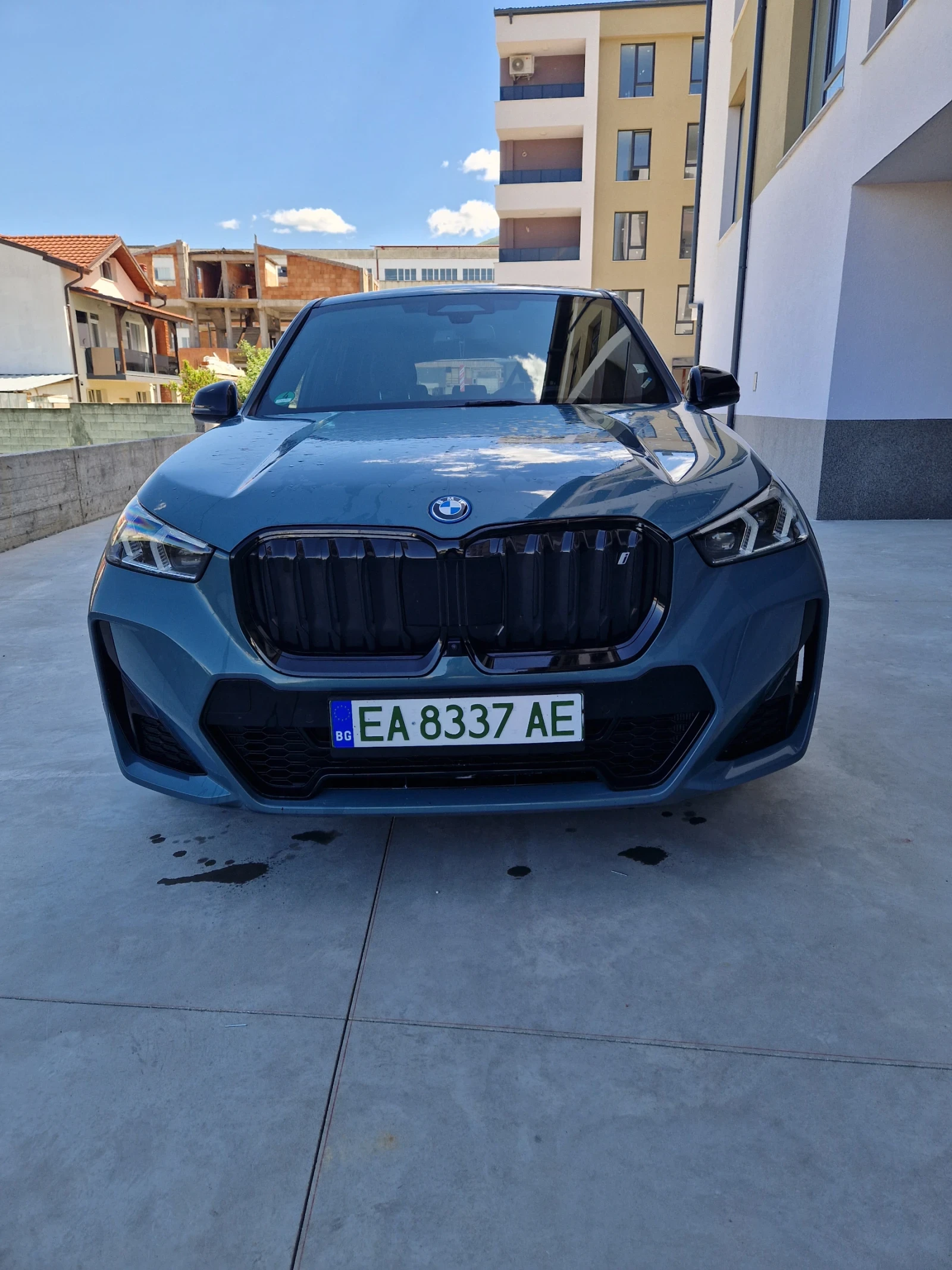 BMW iX1 М пакет, 28000км, в гаранция, снимка 2 - Автомобили и джипове - 55737805