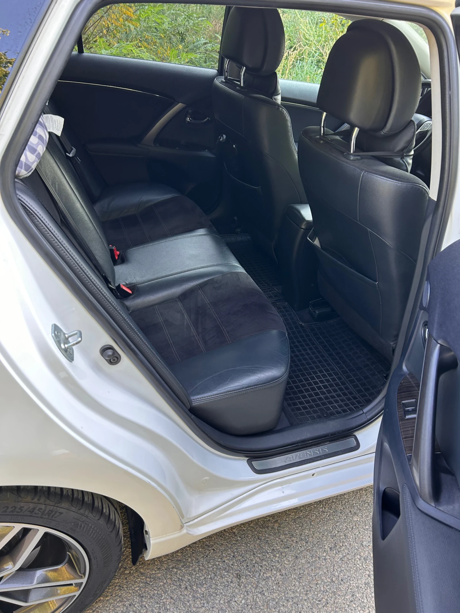 Toyota Avensis | Mobile.bg � ����������� 7