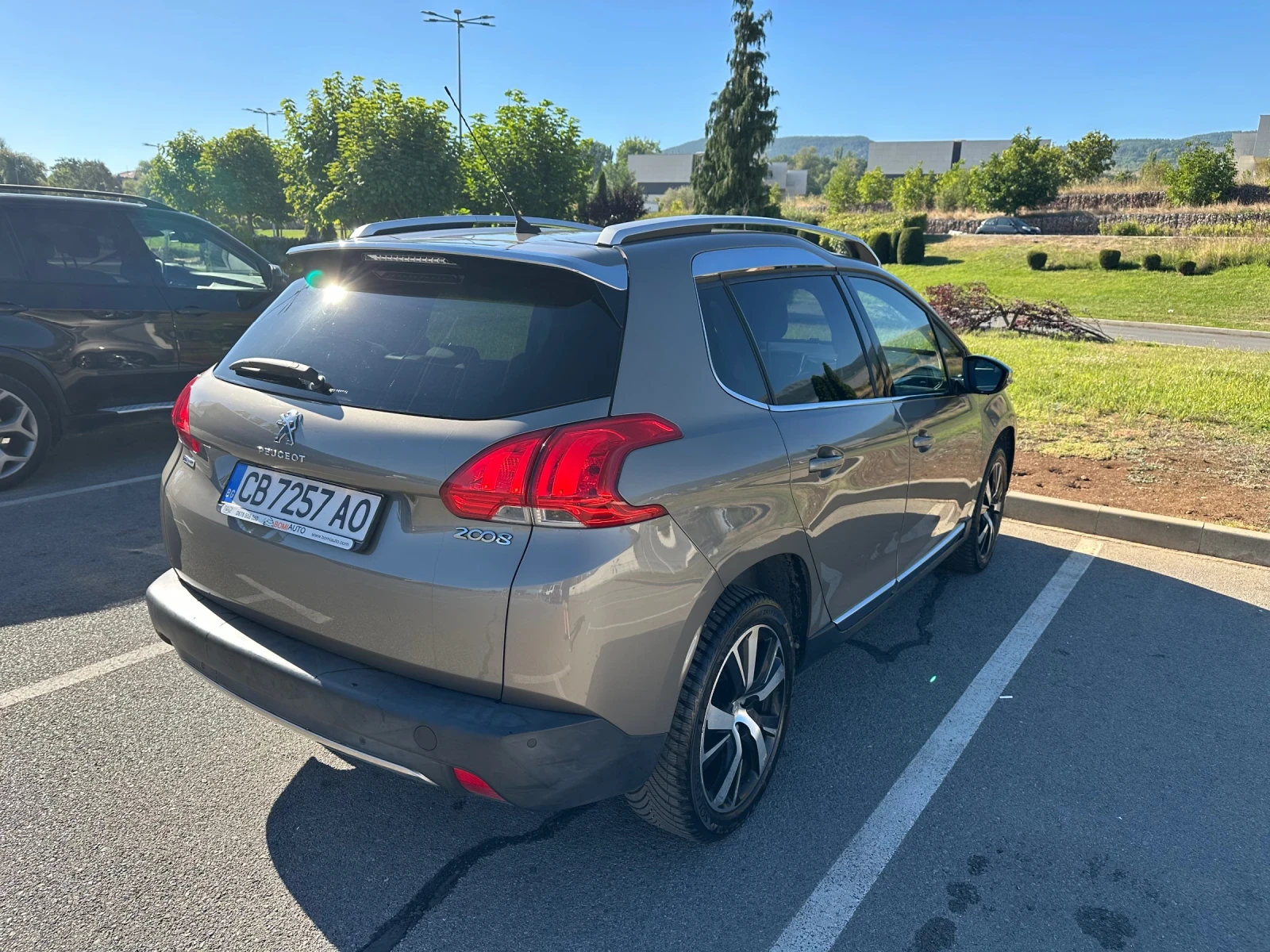 Peugeot 2008 Carplay Напълно обслужен, снимка 6 - Автомобили и джипове - 55976855