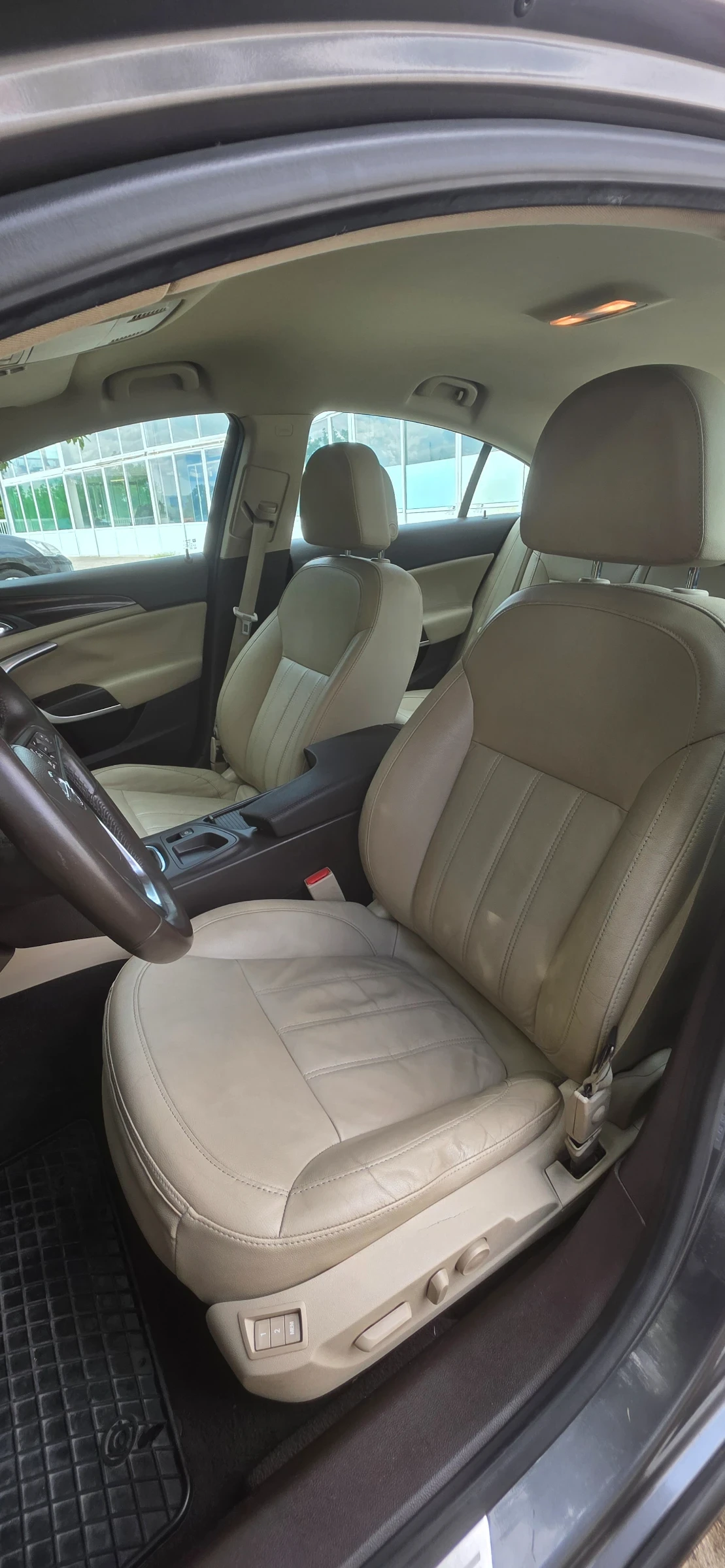 Opel Insignia, снимка 10 - Автомобили и джипове - 56082479