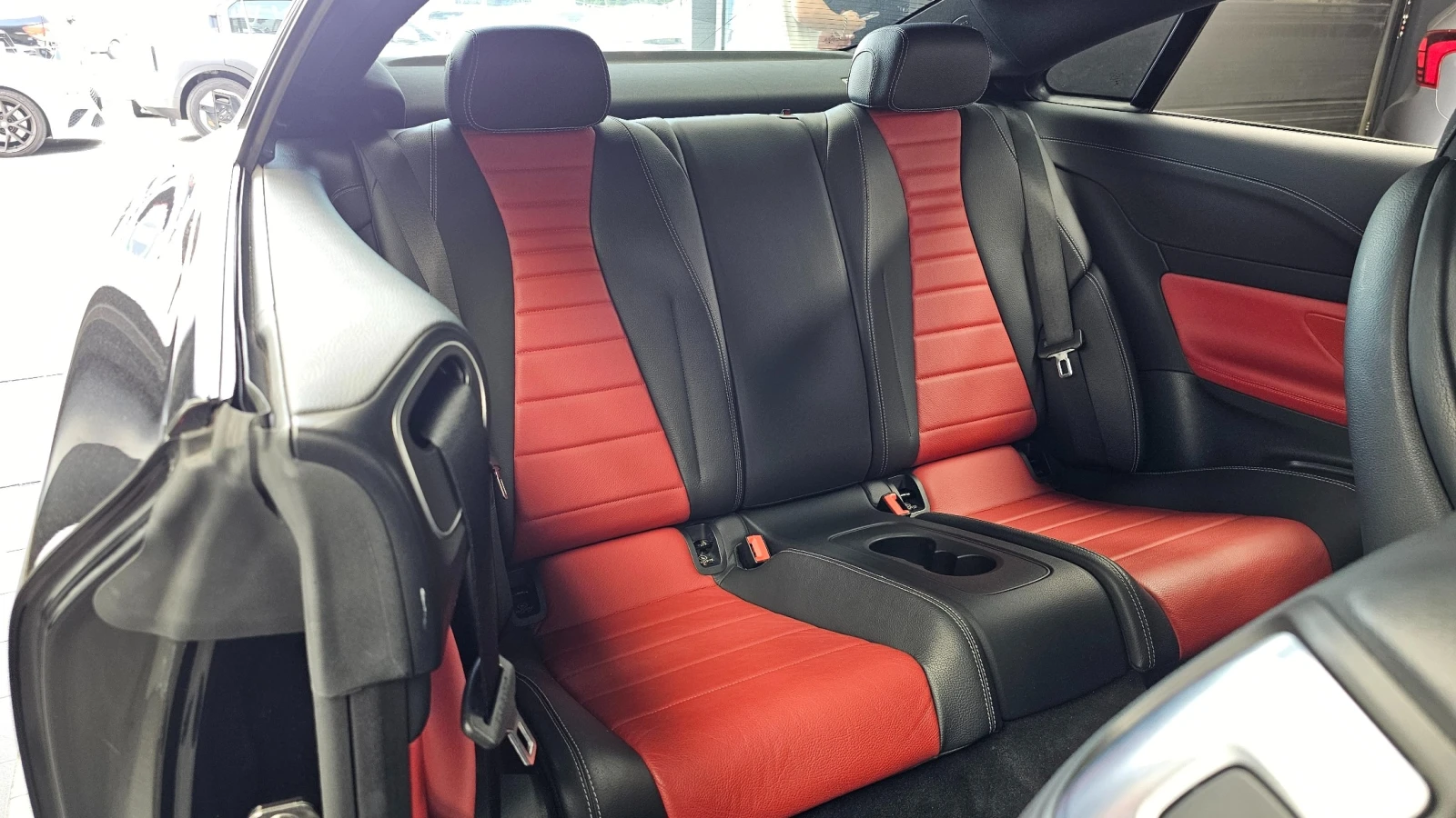 Mercedes-Benz E 220 2.0 Coupe, снимка 10 - Автомобили и джипове - 56118408