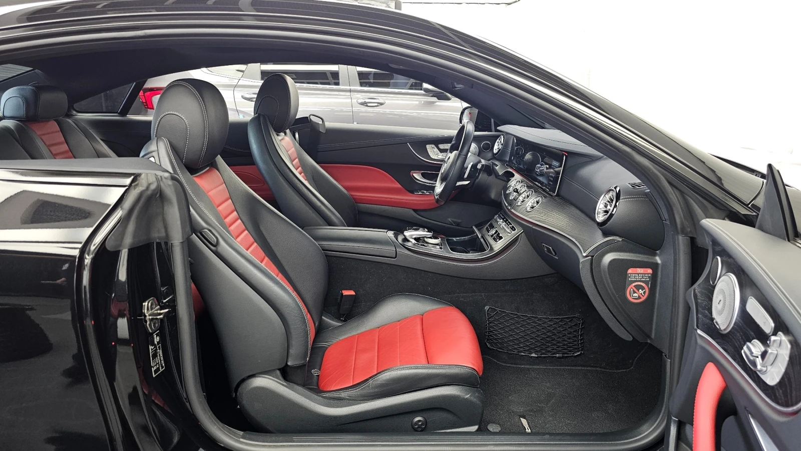 Mercedes-Benz E 220 2.0 Coupe, снимка 9 - Автомобили и джипове - 56118408