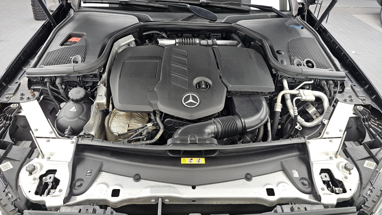 Mercedes-Benz E 220 2.0 Coupe, снимка 5 - Автомобили и джипове - 56118408