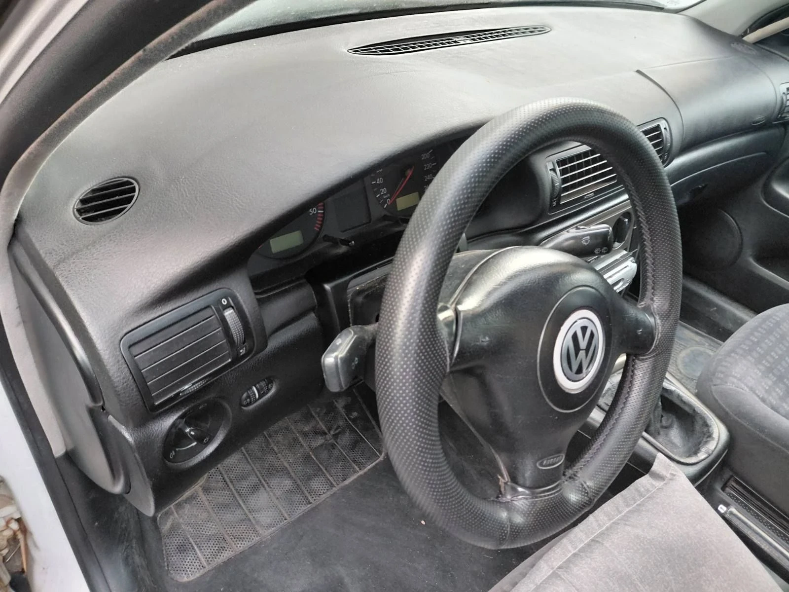 VW Passat, снимка 6 - Автомобили и джипове - 56222651