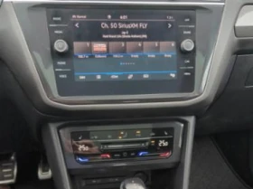VW Tiguan * * CARFAX * * АВТО КРЕДИТ - 48000 лв. - 14399428 | Car24.bg