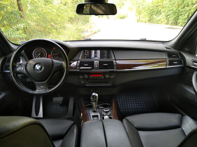 BMW X5 4.0 D, М пак, хед ъп, кей лес, вакуум, рекаро, снимка 11 - Автомобили и джипове - 45381604
