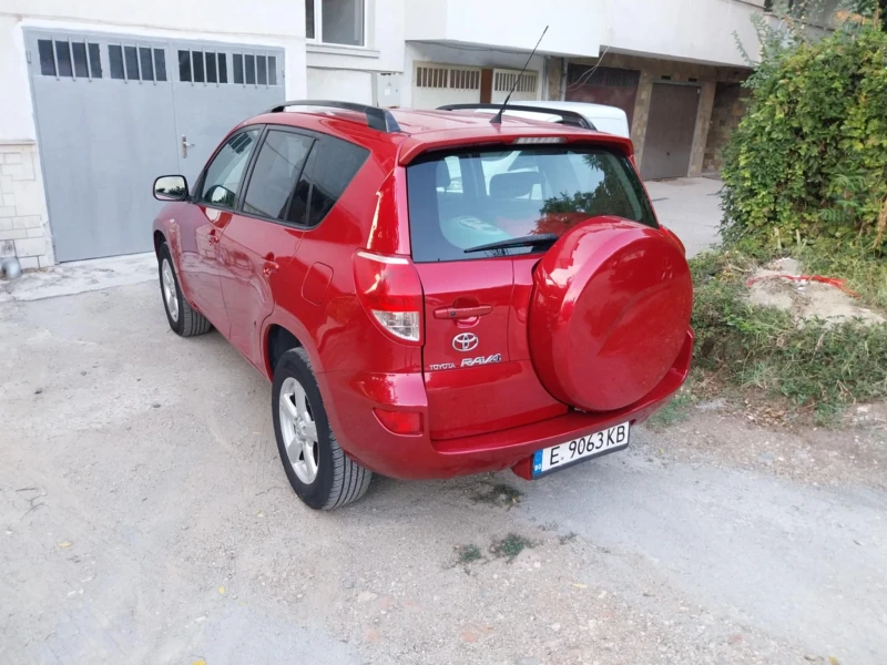 Toyota Rav4 2.2 D4D, снимка 7 - Автомобили и джипове - 48545167