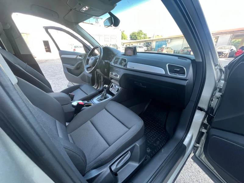 Audi Q3, снимка 11 - Автомобили и джипове - 52965582