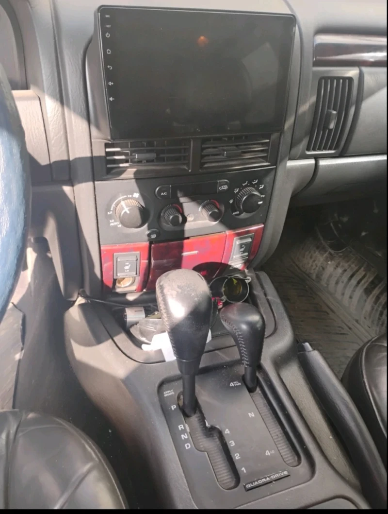 Jeep Cherokee, снимка 3 - Автомобили и джипове - 52409753