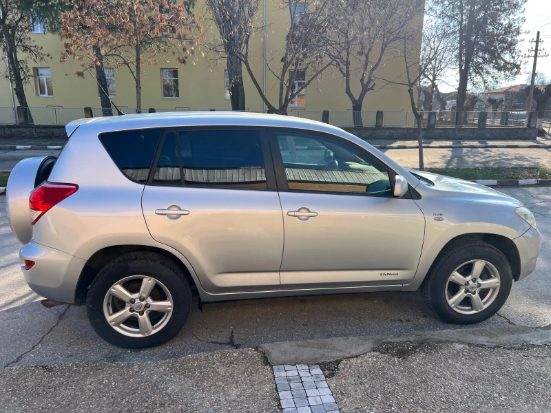 Toyota Rav4 2.2 D-4D CLIMA 4x4, снимка 9 - Автомобили и джипове - 53220364