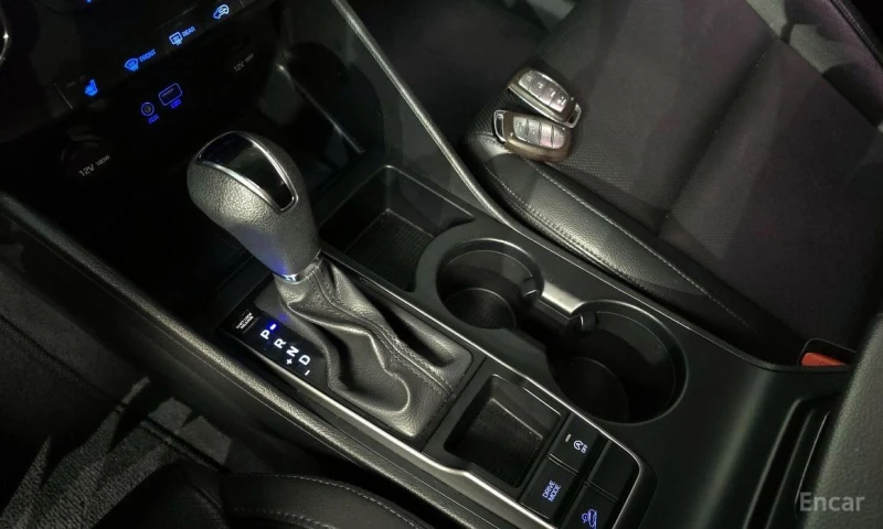 Hyundai Tucson, снимка 9 - Автомобили и джипове - 53437992