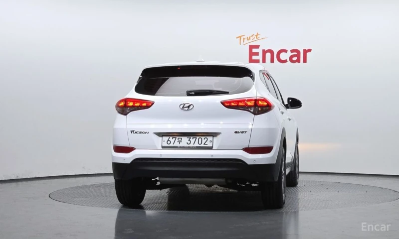 Hyundai Tucson, снимка 4 - Автомобили и джипове - 53437992