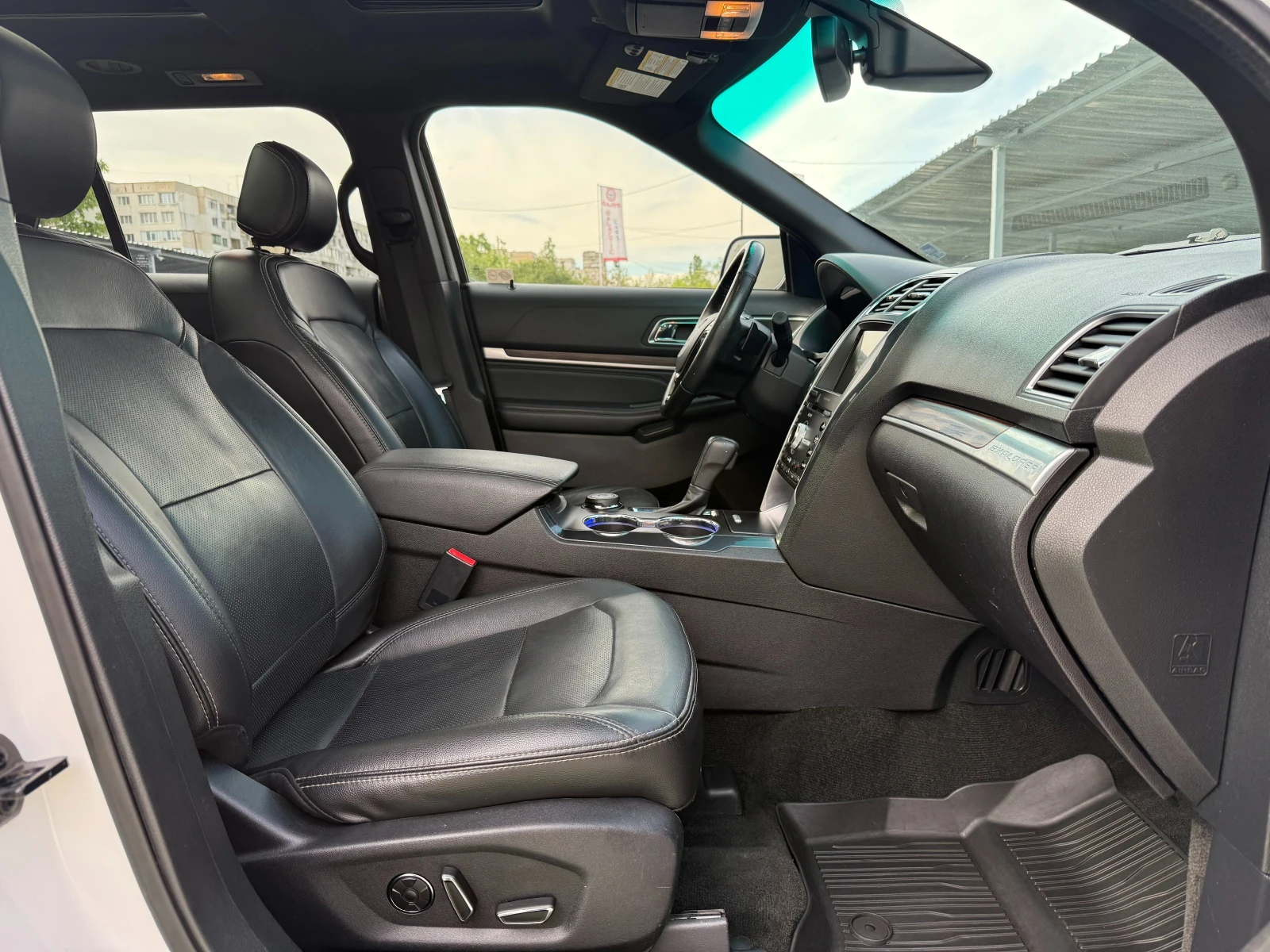 Ford Explorer LIMITED 4WD, 3.5 V6 - изображение 8