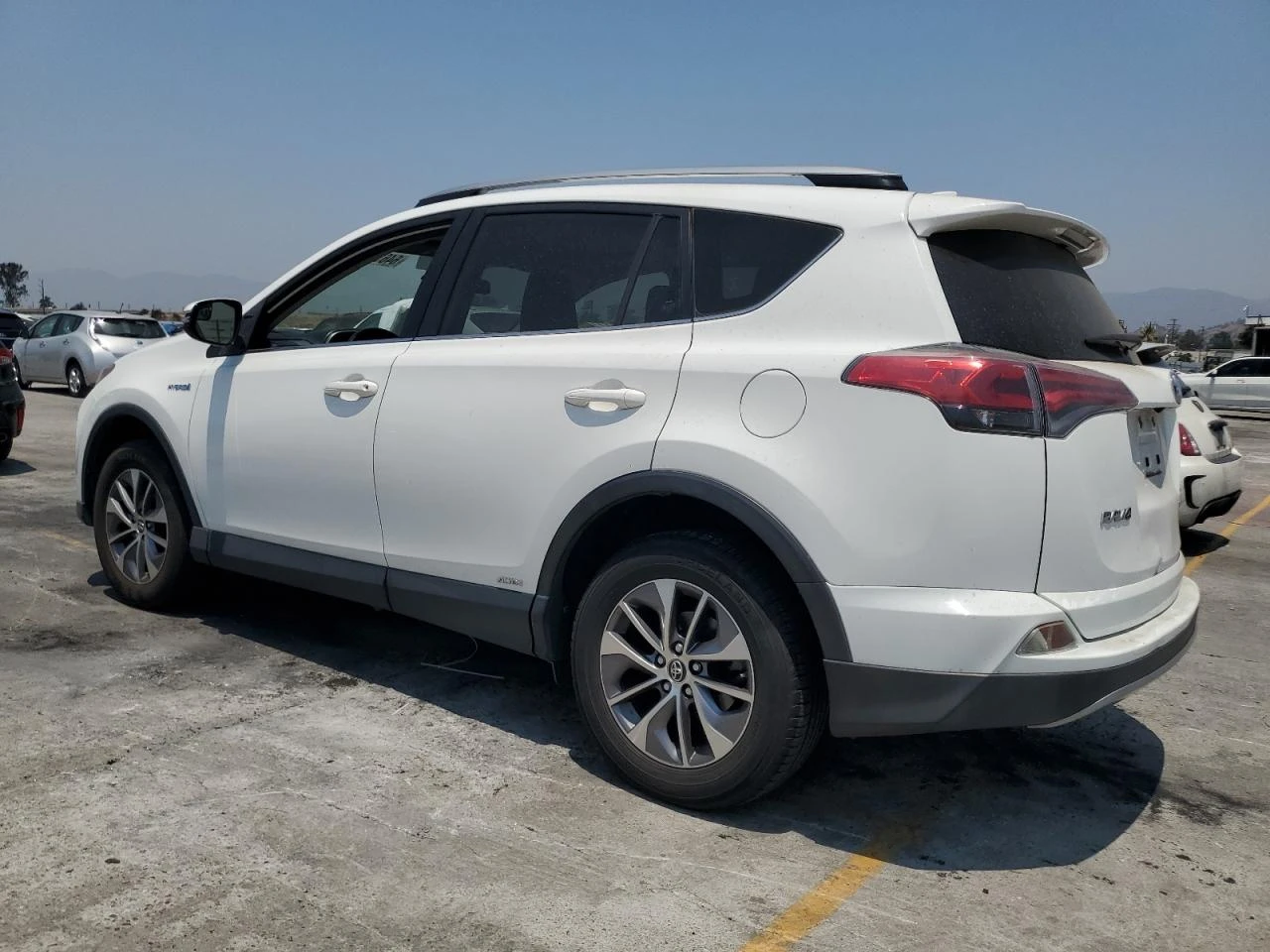Toyota Rav4 HV LE/4X4/ШИБЕДАХ/ВИДЕО НА МОТОРА - изображение 6
