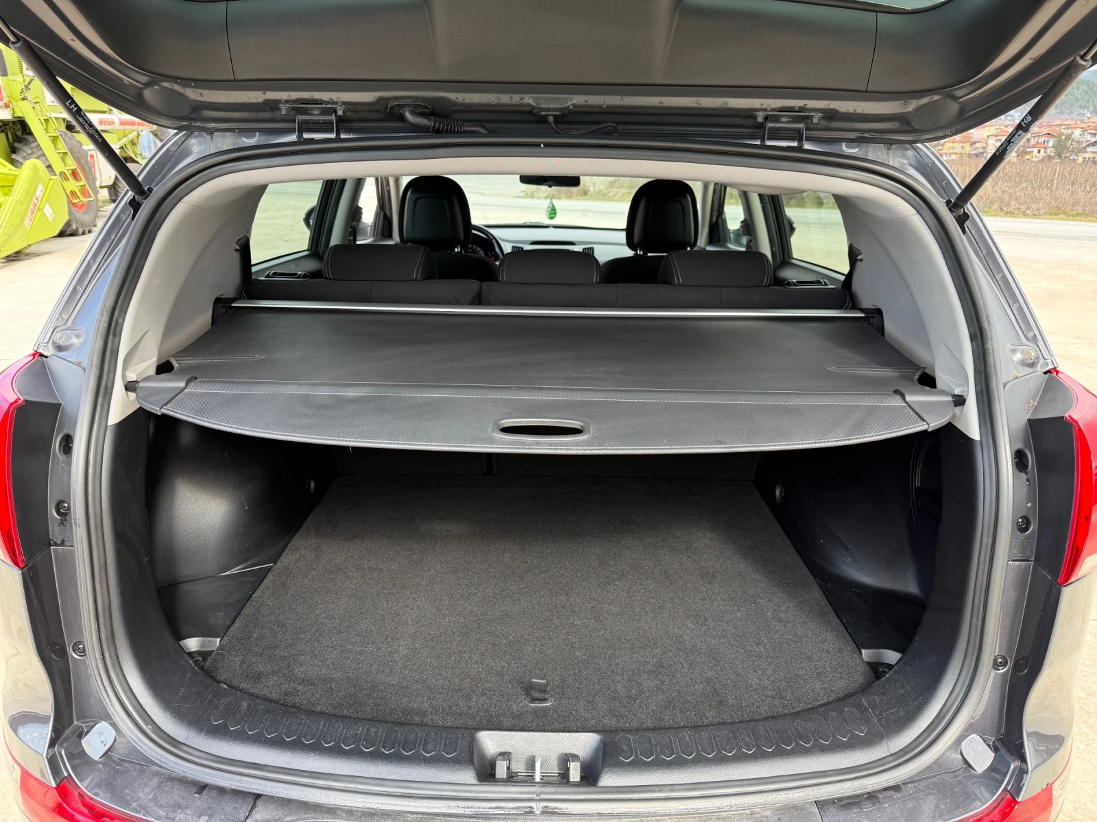 Kia Sportage 1.7 CRDi 2WD | Mobile.bg � ����������� 12