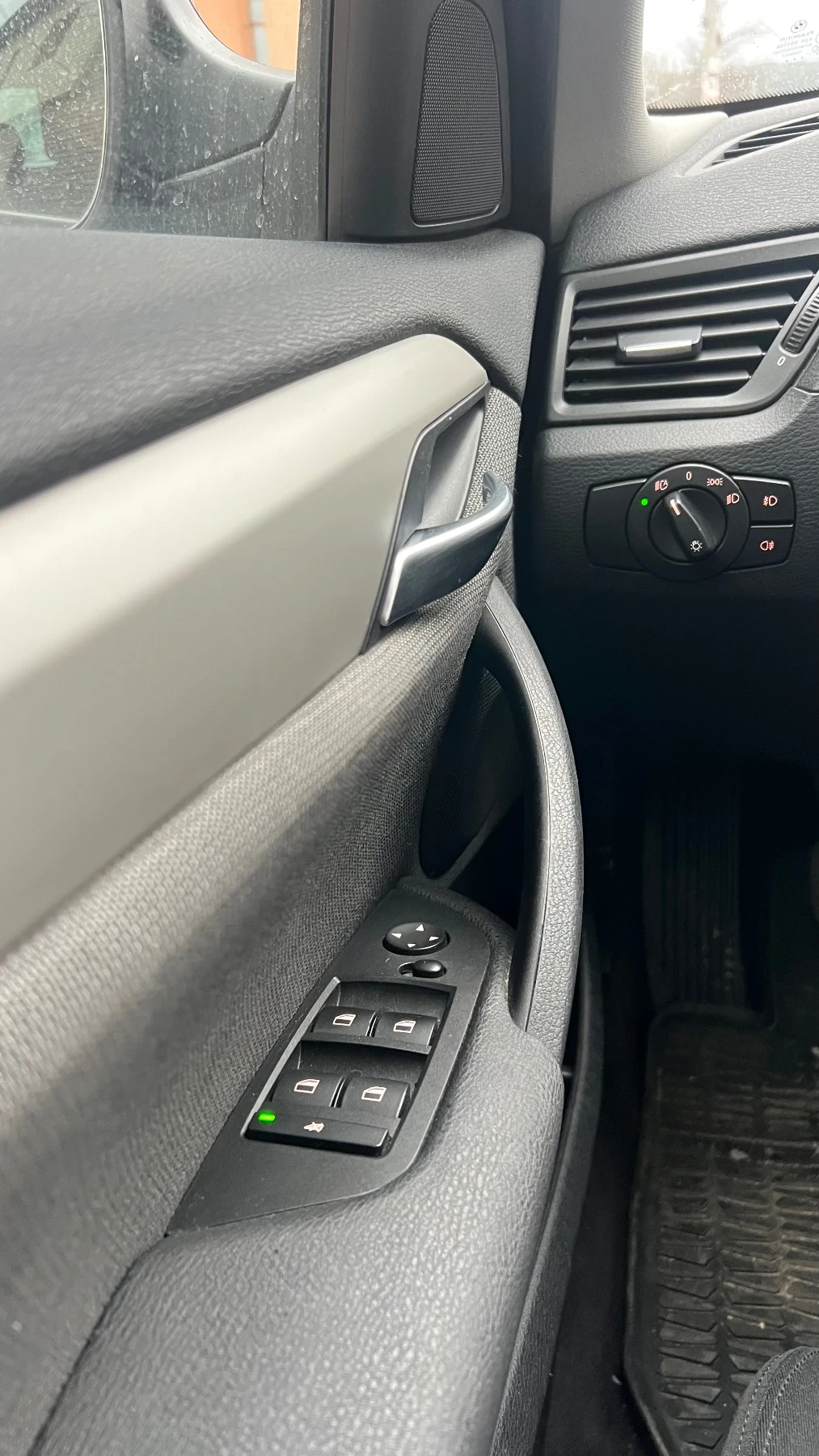 BMW X1, снимка 4 - Автомобили и джипове - 53892488