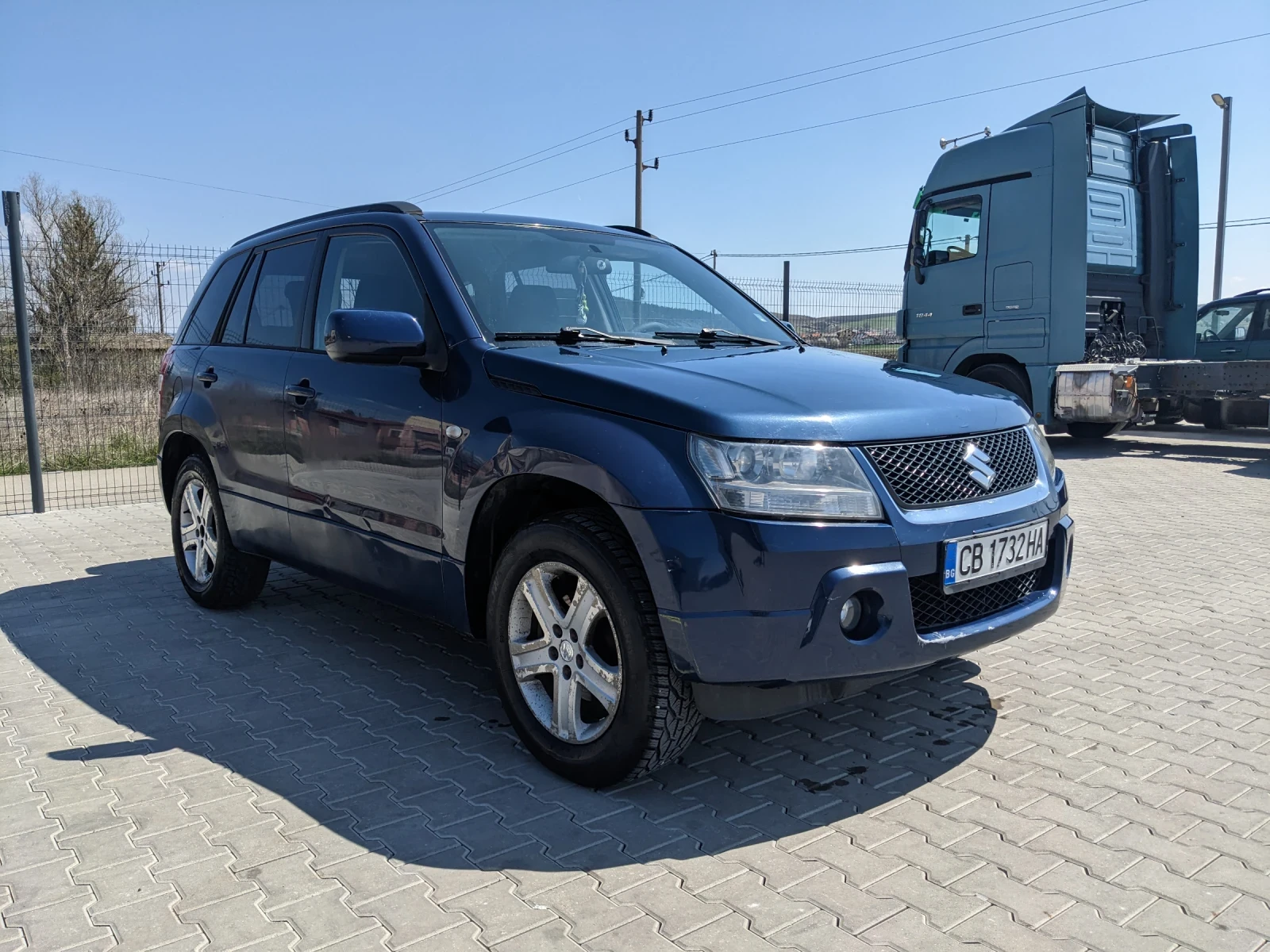 Suzuki Grand vitara 2.0 GAS 4x4, снимка 5 - Автомобили и джипове - 54172608