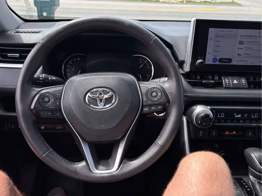 Toyota Rav4 * XLE AWD * АВТОКРЕДИТ БЕЗ ПЪРВОНАЧАЛНА ВНОСКА* , снимка 8 - Автомобили и джипове - 54907749