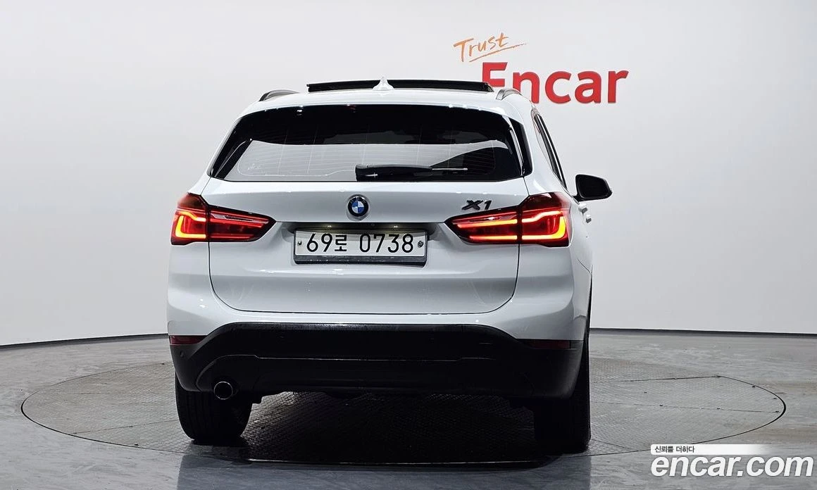 BMW X1 xDrive 18d, снимка 4 - Автомобили и джипове - 55668975