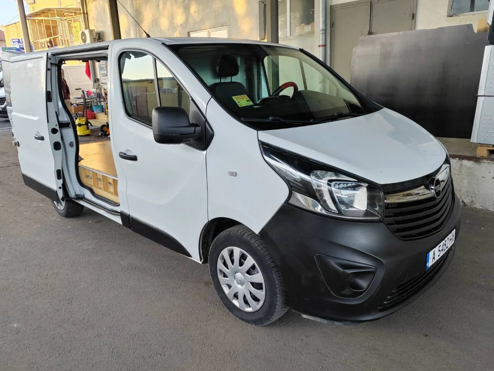 Opel Vivaro  - изображение 10