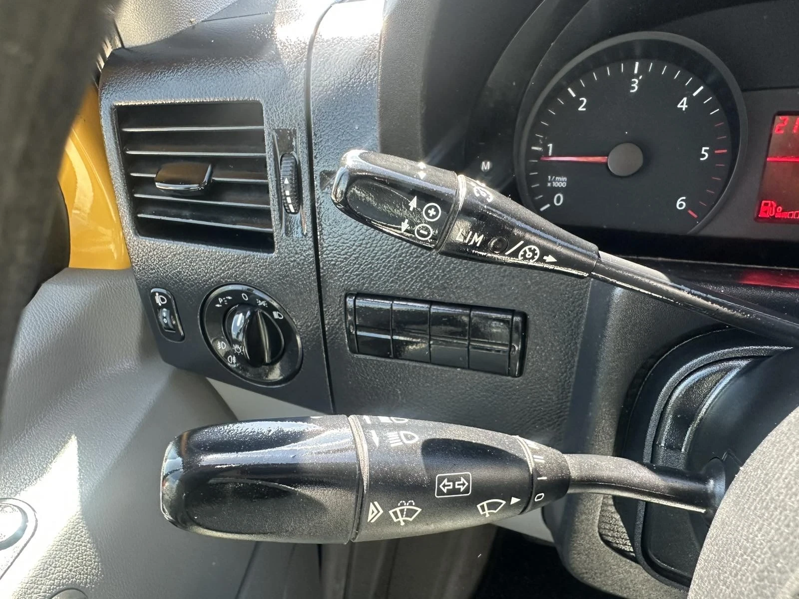 VW Crafter, снимка 16 - Бусове и автобуси - 54555922