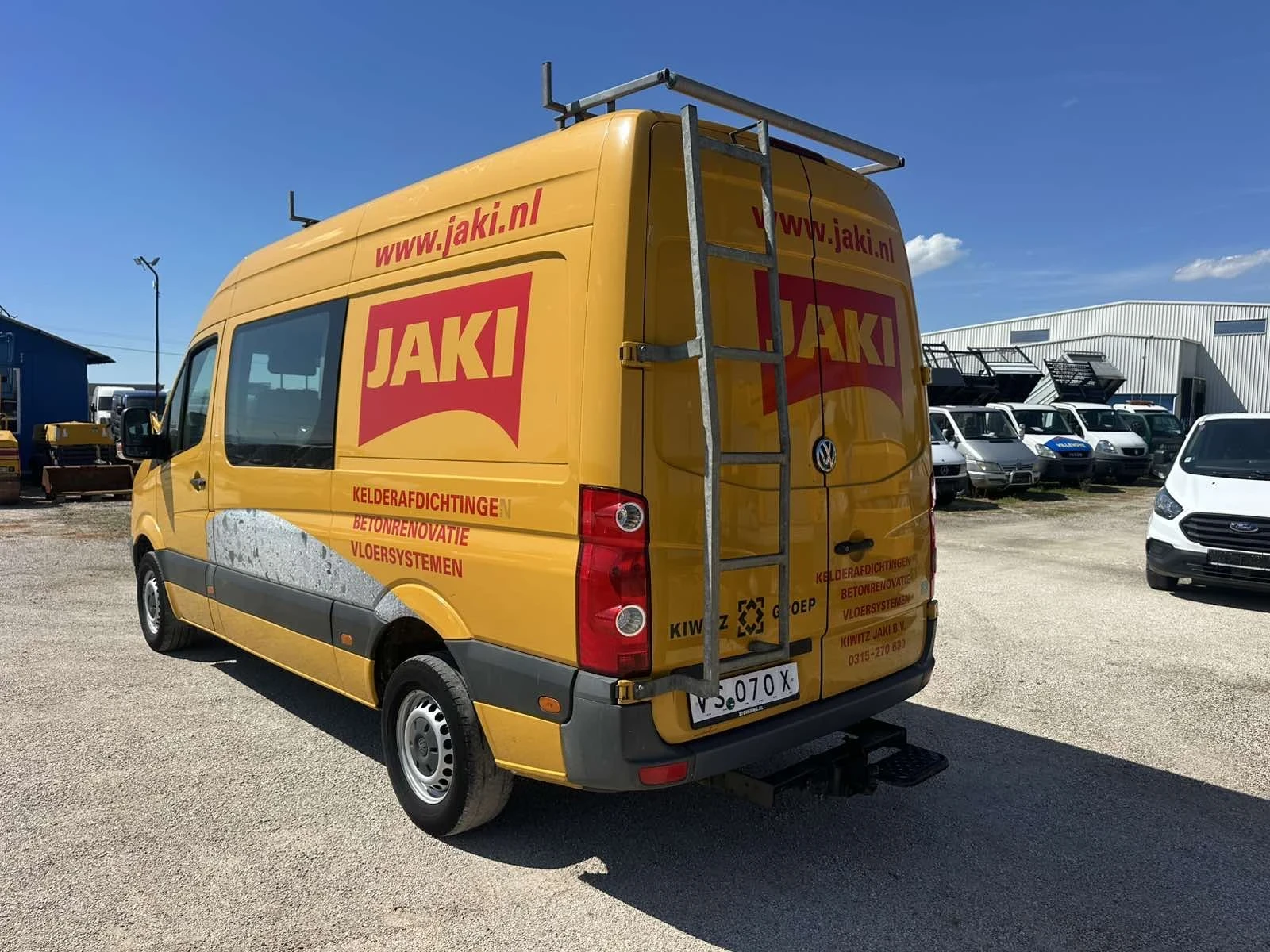 VW Crafter, снимка 6 - Бусове и автобуси - 54555922