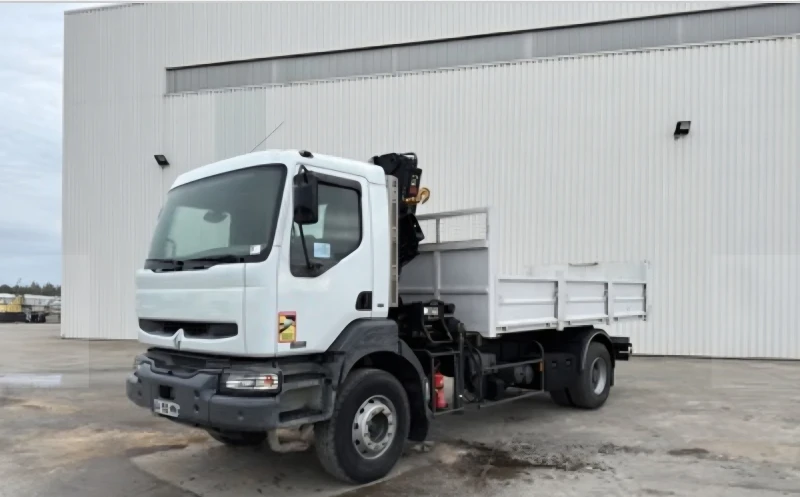 Renault Kerax Самосвал с кран хиаб 144BS-2, снимка 2 - Камиони - 51825280