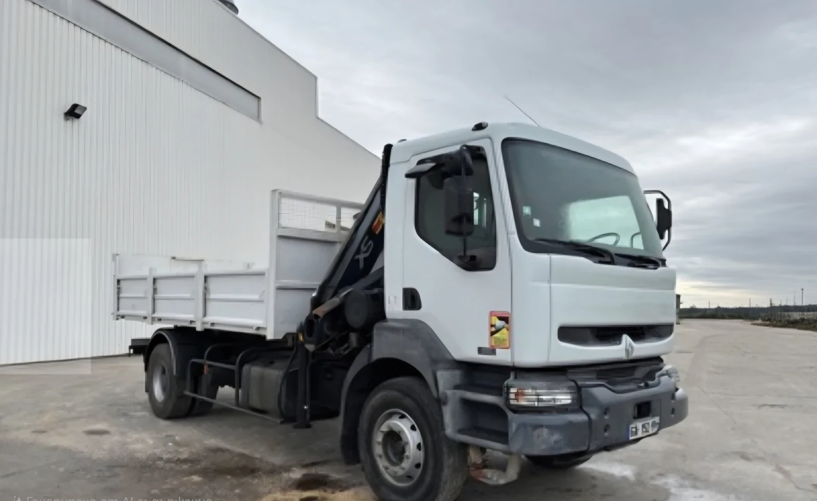 Renault Kerax Самосвал с кран хиаб 144BS-2 - изображение 7