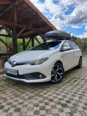 Toyota Auris * 90000 КМ*  Facelift  * Обслужен* , снимка 1