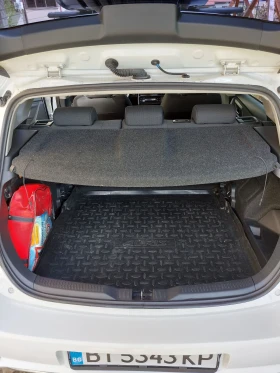 Toyota Auris * 90000 КМ*  Facelift  * Обслужен* , снимка 8