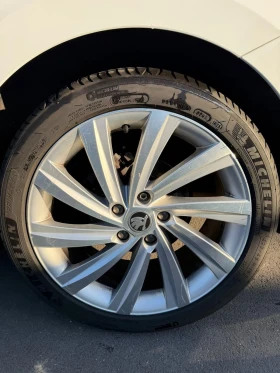 Skoda Octavia 2.0 TDI EVO SCR DSG Wagon Executive, снимка 8