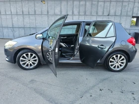 Обява за продажба на Toyota Auris 174 000км реални  ~7 900 лв. - изображение 8
