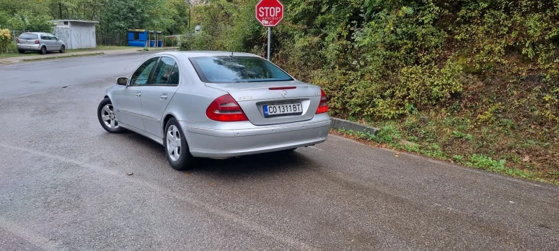 Mercedes-Benz E 270 Avangarde, снимка 3 - Автомобили и джипове - 47396018