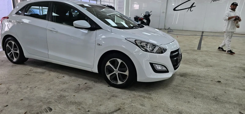 Hyundai I30 1.6 автомат Германия тюф сервизна история , снимка 3 - Автомобили и джипове - 47618227