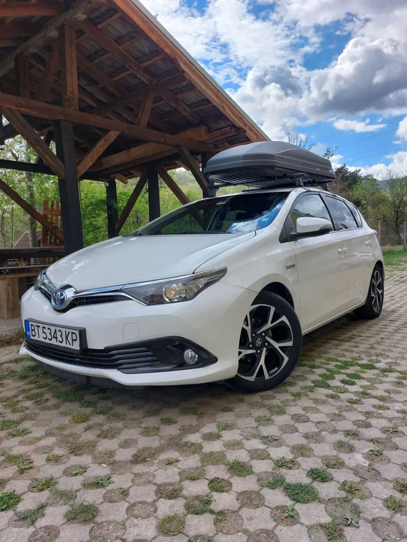 Toyota Auris * 83000 КМ*  В Гаранция, снимка 1 - Автомобили и джипове - 48366654