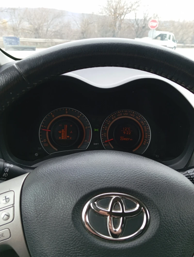 Toyota Auris, снимка 13 - Автомобили и джипове - 49509035