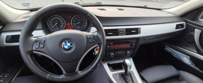 BMW 335 xi, снимка 5 - Автомобили и джипове - 51993736