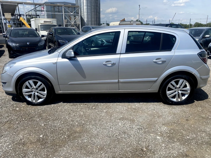 Opel Astra 1.3CDTI 90к.с 6ск , снимка 2 - Автомобили и джипове - 51041421