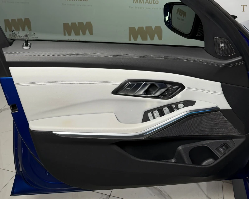 BMW M3 Competition* Touring* xDrive* Bucket* HuD* Carbon*, снимка 8 - Автомобили и джипове - 52548973