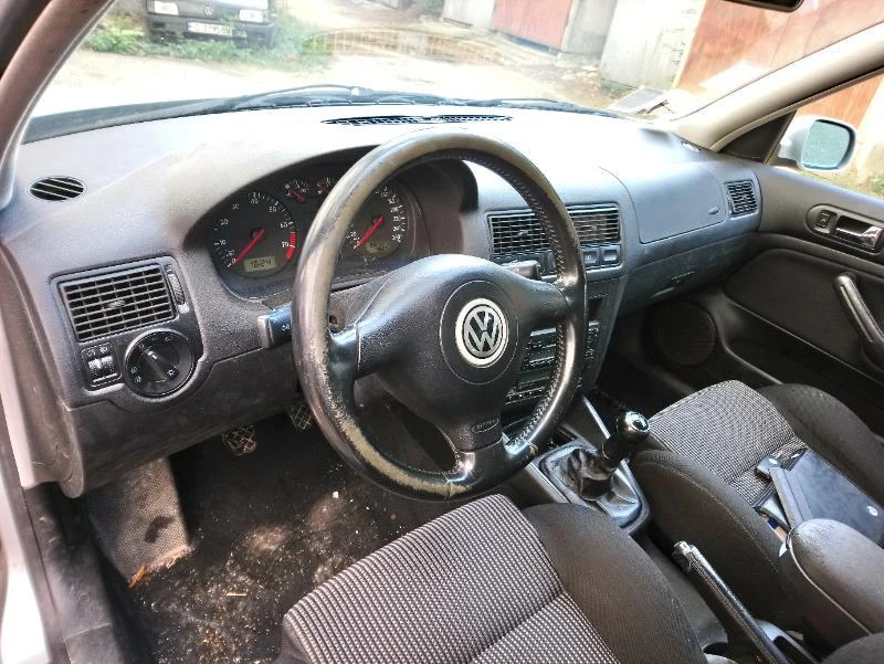 VW Golf 1.6 105ск., снимка 9 - Автомобили и джипове - 47415107