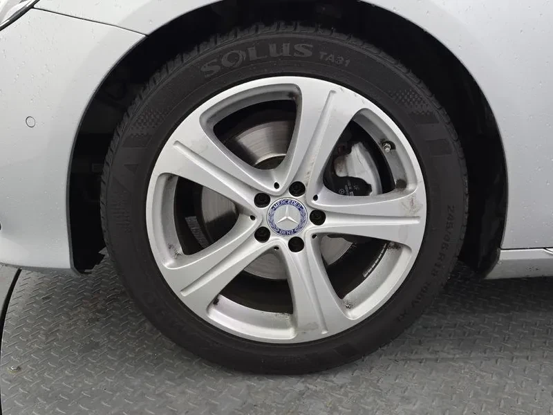 Mercedes-Benz E 200 Avantgarde, снимка 5 - Автомобили и джипове - 55830416