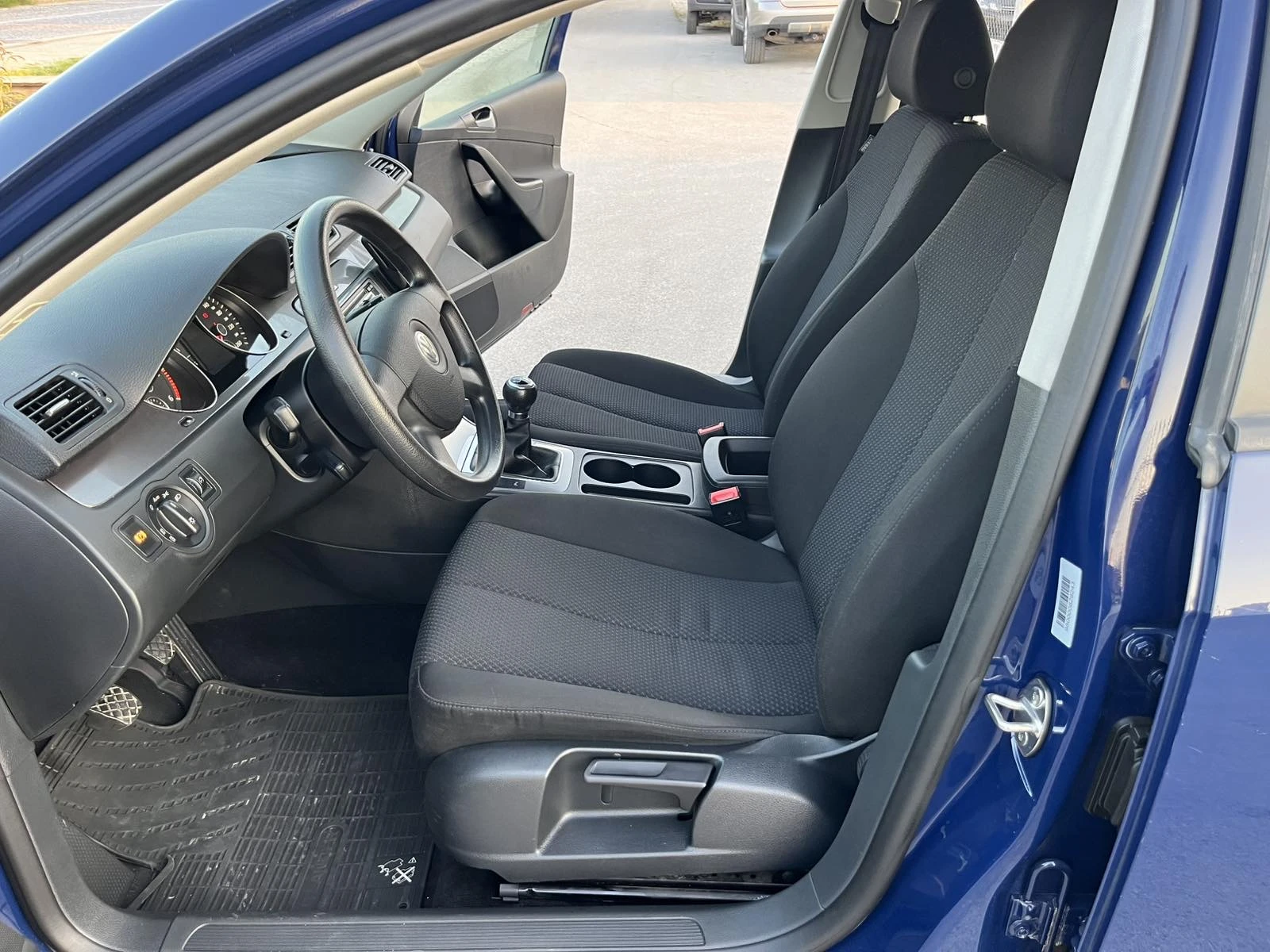 VW Passat 2.0TDI 140к COMMON RAIL EURO 5A  АВТОПИЛОТ КСЕНОН - изображение 8