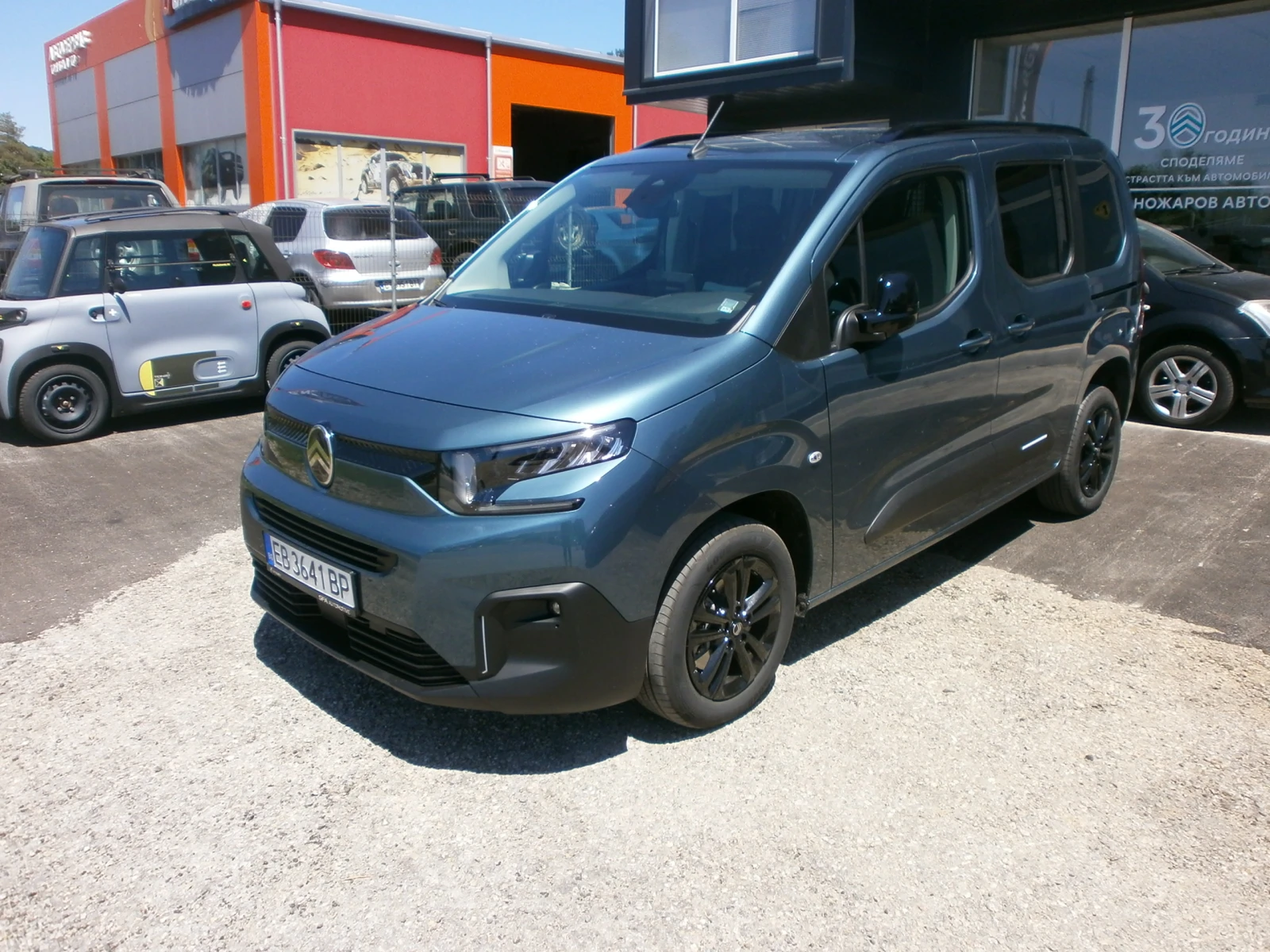 Citroen Berlingo Plus 1.5 EAT8 N1 - изображение 2