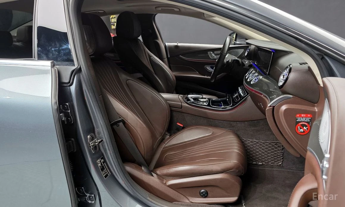 Mercedes-Benz CLE 300 * AMG* КОЖА* ПОДГРЕВ* BURMESTER* HEAD-UP* , снимка 8 - Автомобили и джипове - 53894588