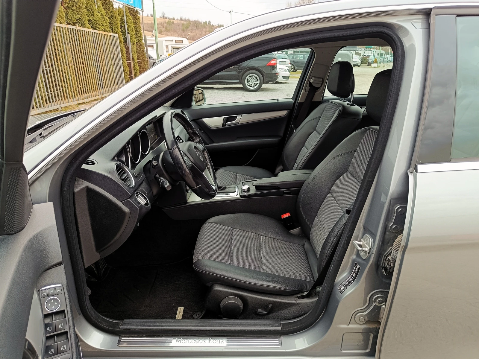 Mercedes-Benz C 250 CDi* AMG* 4 Matic* Face Lift* , снимка 9 - Автомобили и джипове - 53906357