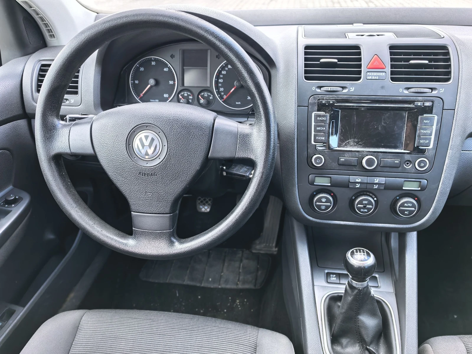 VW Golf 1.9 105 4х4 Малко Градушка , снимка 10 - Автомобили и джипове - 53977541