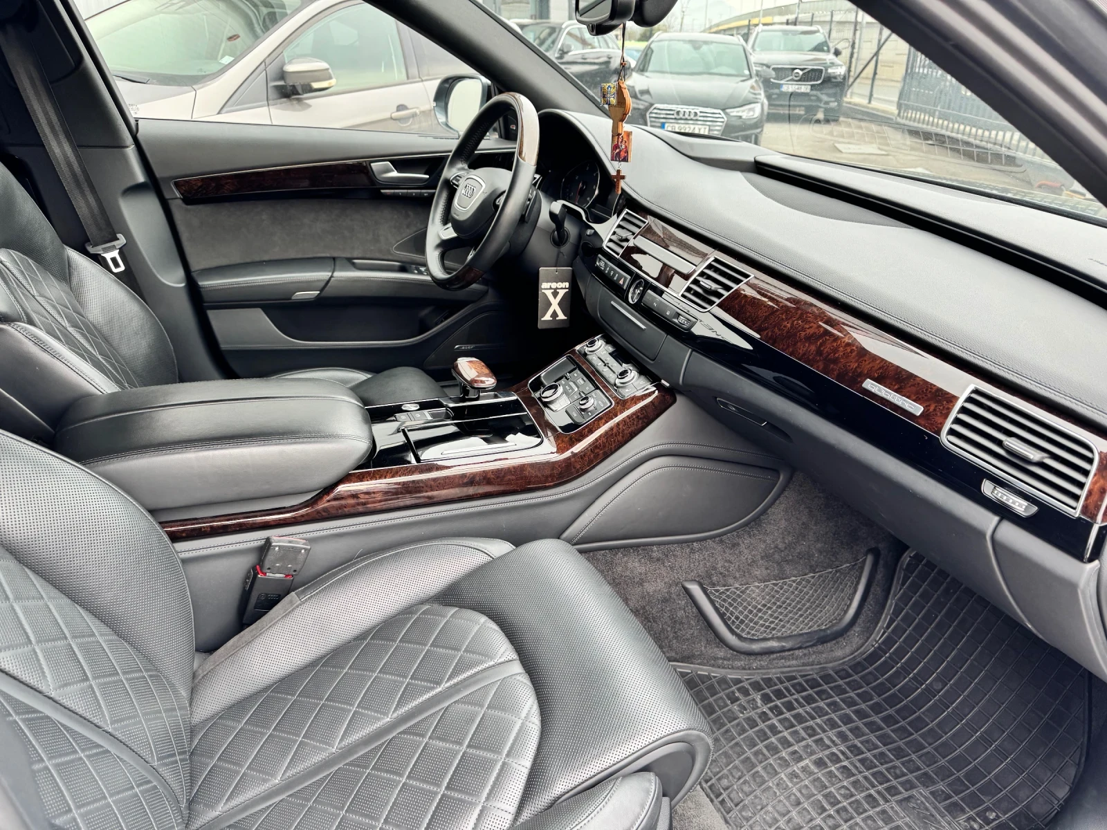 Audi A8 4.2TDI MATRIX FACELIFT S LINE, снимка 8 - Автомобили и джипове - 54206748