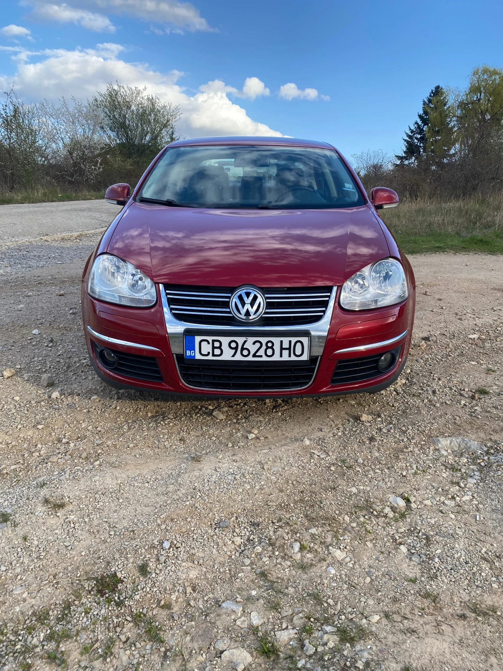 VW Jetta 2.0 тди 8кл BMM, снимка 2 - Автомобили и джипове - 54229912