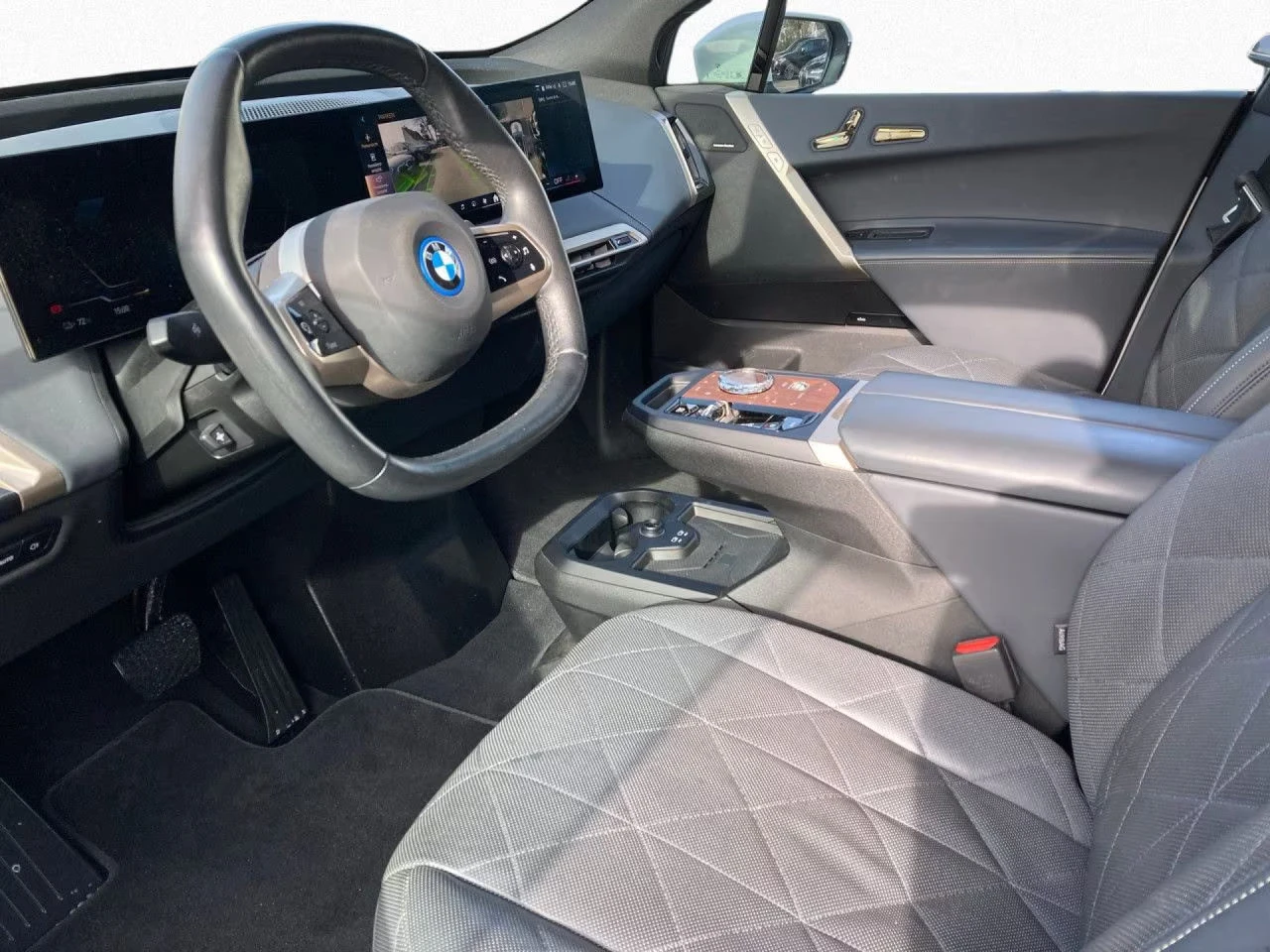 BMW iX ���/xDrive40/326HP/SPORT/360/HUD/MEMO/H&K/AHK/230q | Mobile.bg � ����������� 7