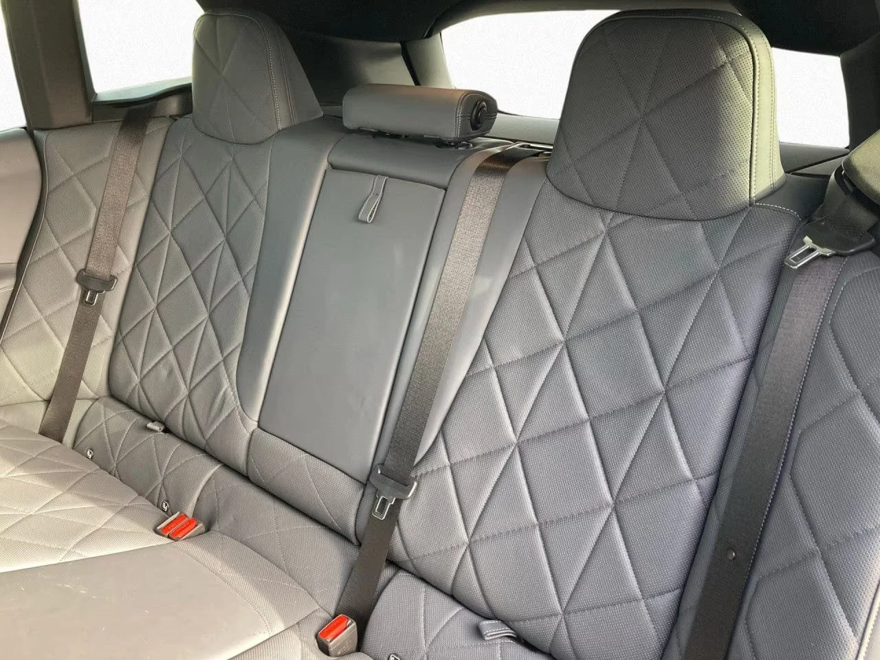 BMW iX ���/xDrive40/326HP/SPORT/360/HUD/MEMO/H&K/AHK/230q | Mobile.bg � ����������� 12